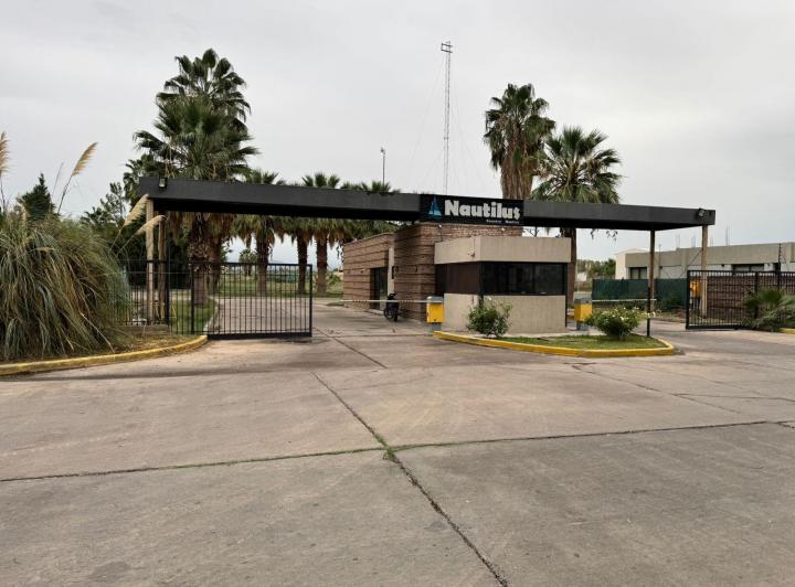 Terreno · 971m²