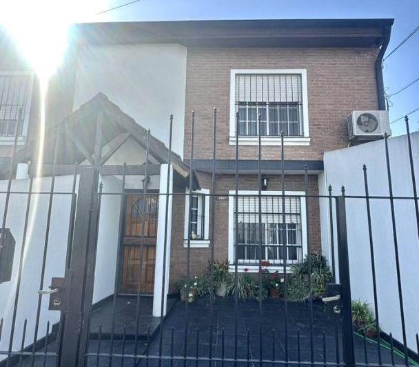 PH · 100m² · 4 Ambientes · 1 Cochera