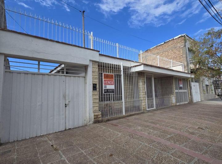 Casa · 155m² · 5 Ambientes · 1 Cochera