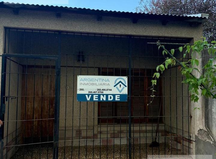 Casa · 233m² · 3 Dormitorios · 2 Cocheras