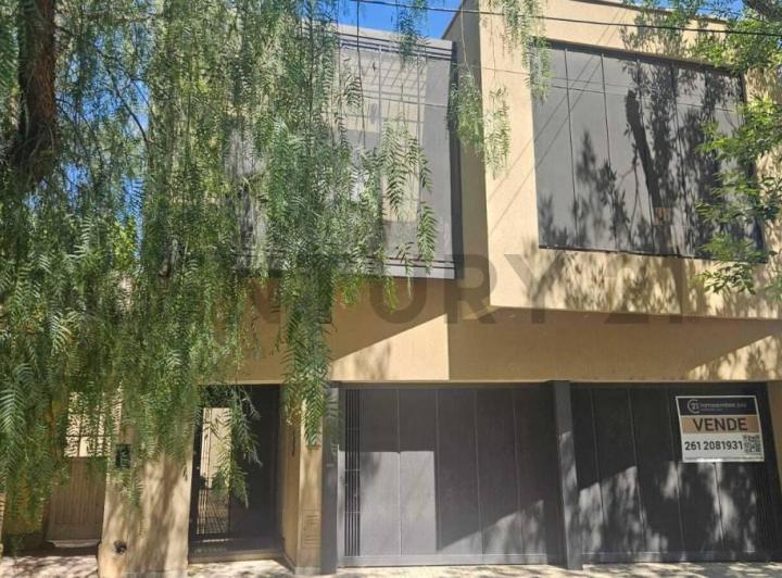 Departamento · 72m² · 4 Ambientes · 1 Cochera