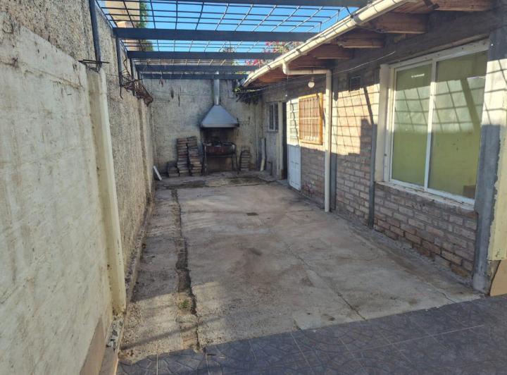 Casa · 100m² · 5 Ambientes · 1 Cochera