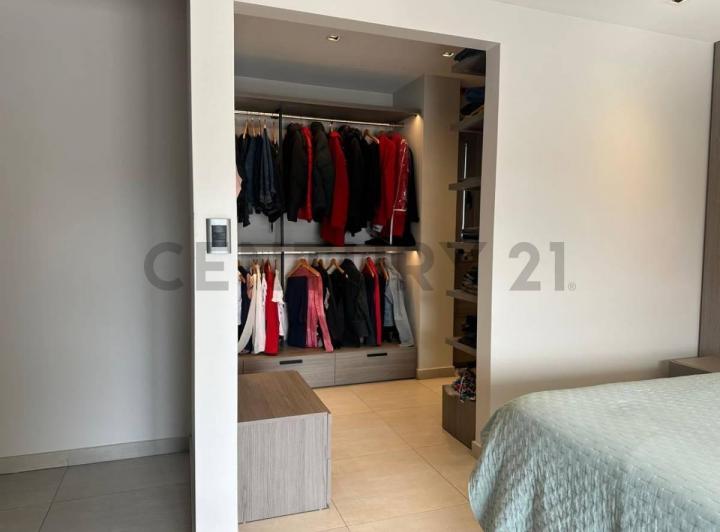 Casa · 321m² · 6 Ambientes