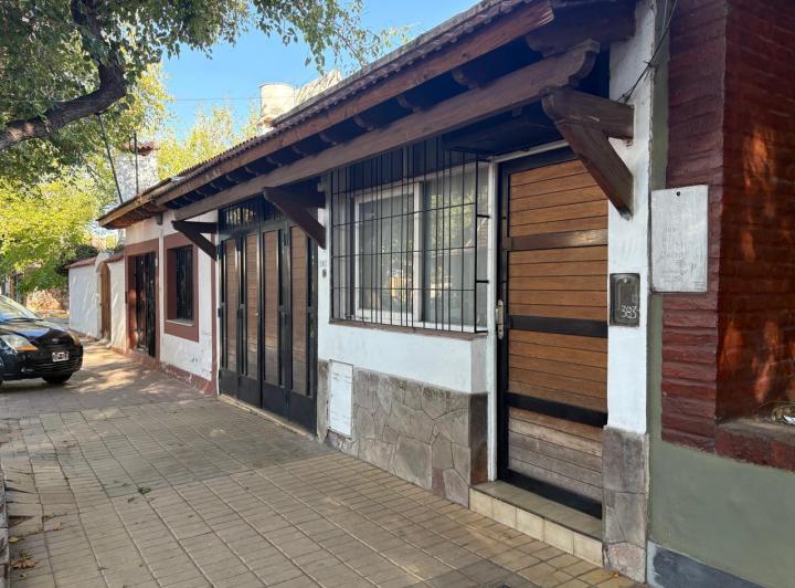 Casa · 107m² · 5 Ambientes · 1 Cochera