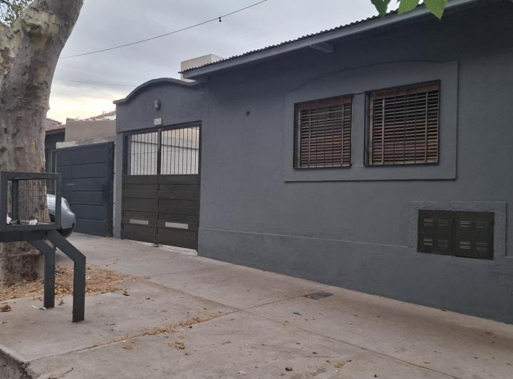 Casa · 150m² · 6 Ambientes · 1 Cochera