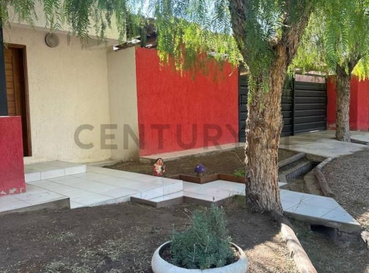 Casa · 160m² · 2 Dormitorios