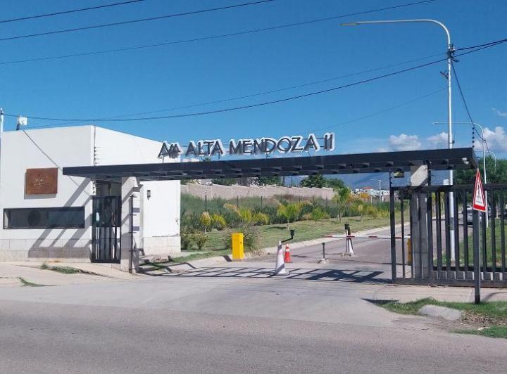 Terreno · 297m²