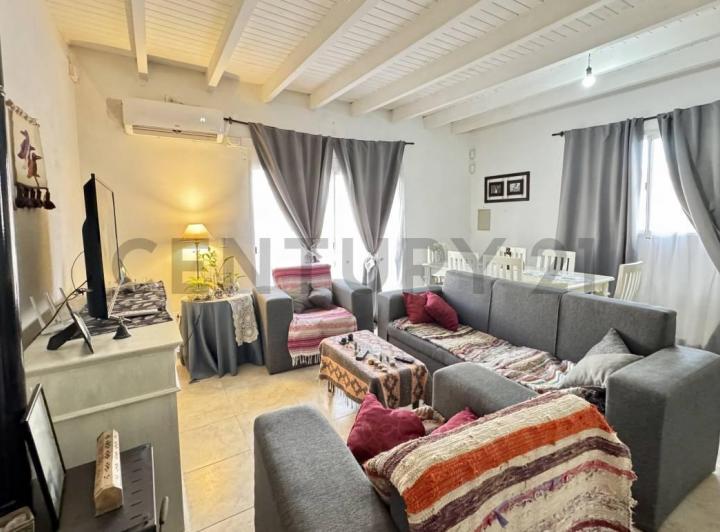 Casa · 107m² · 4 Ambientes · 1 Cochera