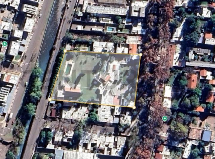 Terreno · 1309m²