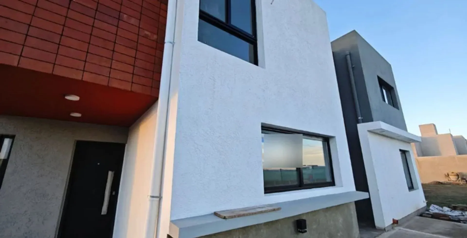 CASA TIPO DUPLEX CORDOBA DOCTA NOBU 3 DORMI COCHERA SEGURIDAD A ESTRENAR VENTA