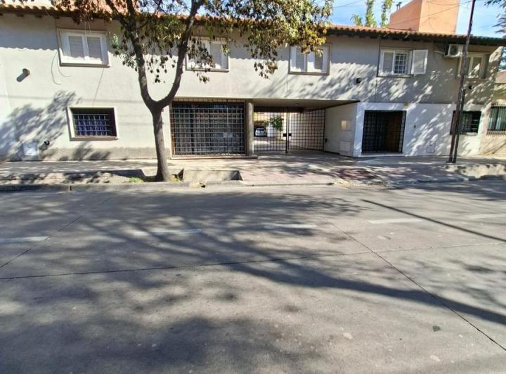 Departamento · 122m² · 4 Ambientes · 1 Cochera