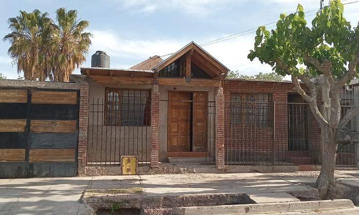 Casa · 150m² · 8 Ambientes · 3 Cocheras