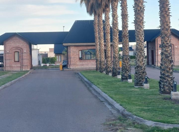 Terreno · 700m²
