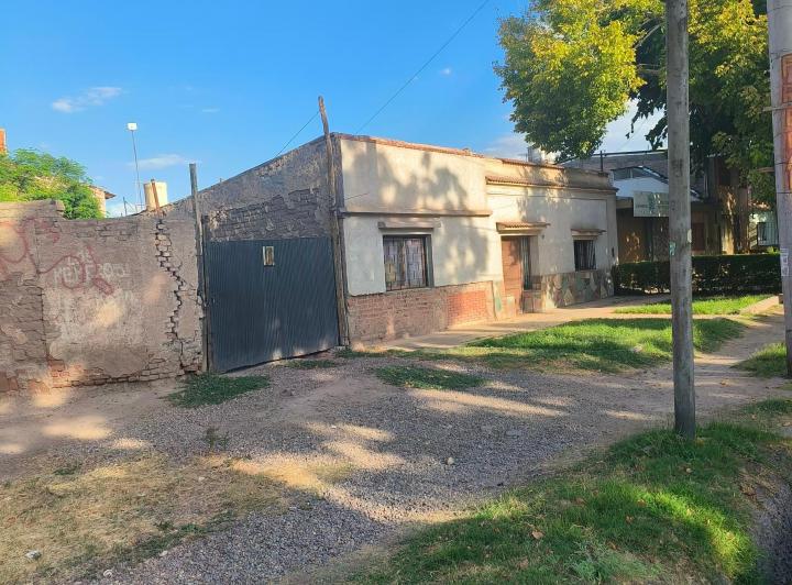 Casa · 150m² · 6 Ambientes · 1 Cochera