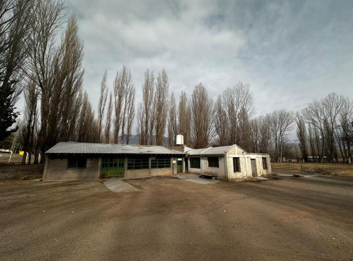 Terreno · 375m² · 6 Ambientes