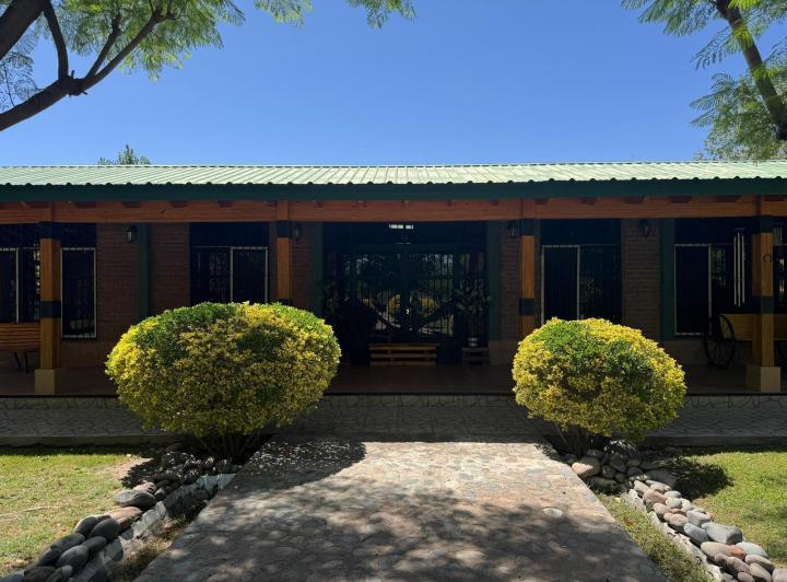 Casa · 380m² · 5 Ambientes