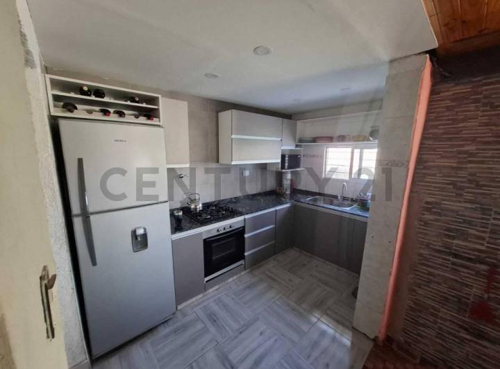 Casa · 400m² · 4 Ambientes · 1 Cochera
