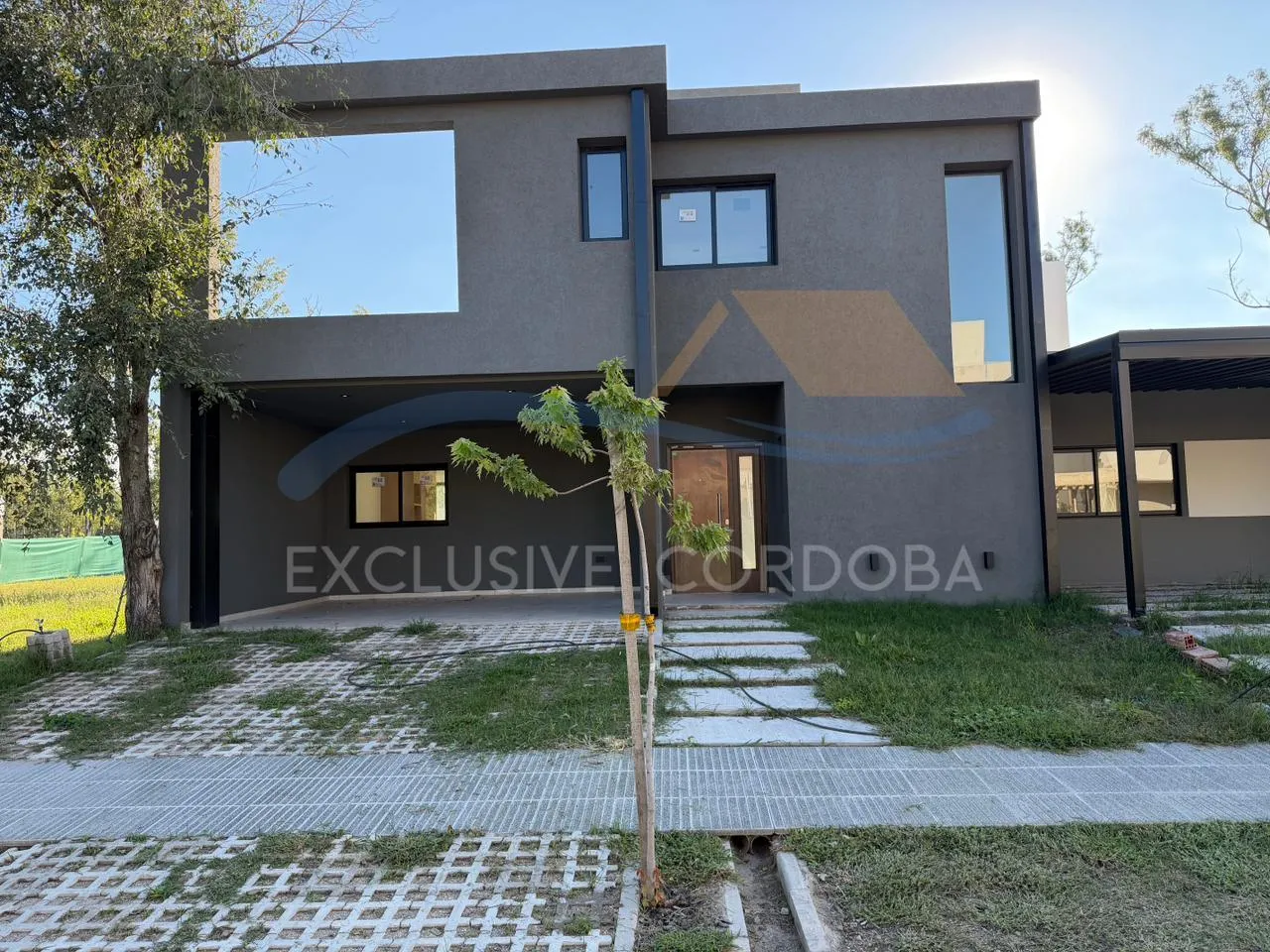 NUEVO MALAGUEÑO CASA A ESTRENAR EN VENTA