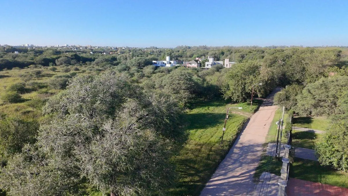 LA CAROLINA - LOTE 950 M2 (APTO 2 UNIDADES VIVIENDA) - MTS SUPERMERCADO DISCO