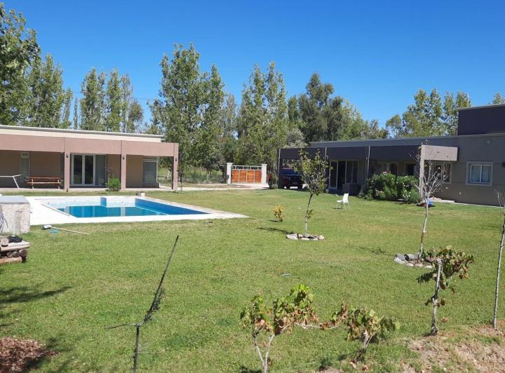 Quinta vacacional · 180m² · 4 Dormitorios · 4 Cocheras