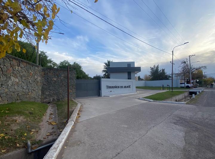 Terreno · 1045m²