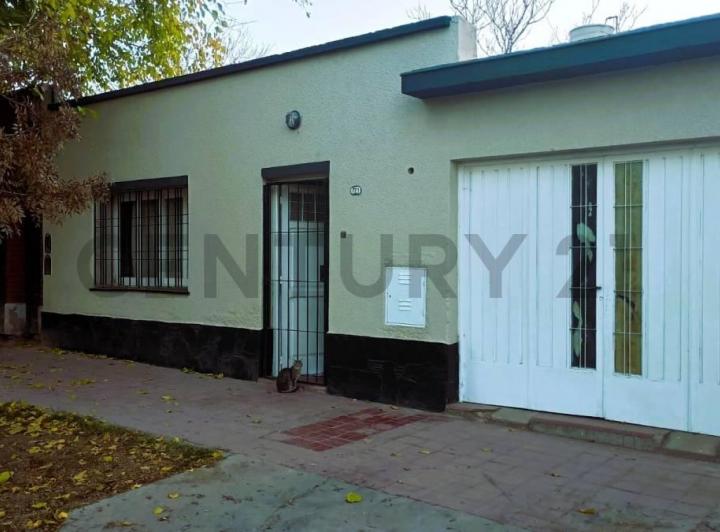 Casa · 90m² · 4 Ambientes · 1 Cochera