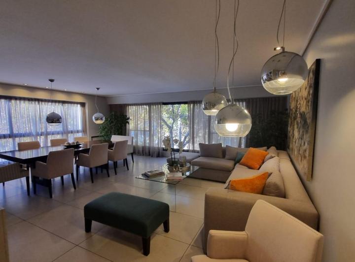 Departamento · 189m² · 4 Dormitorios · 1 Cochera