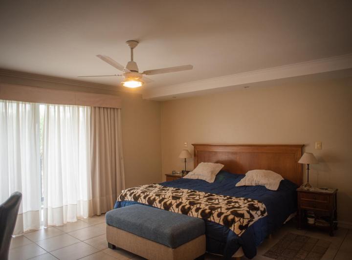 Casa · 450m² · 10 Ambientes · 2 Cocheras