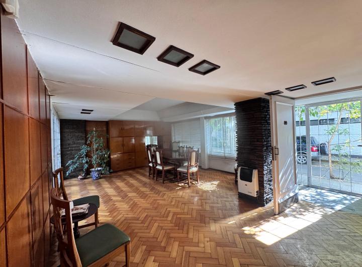 Casa · 189m² · 4 Ambientes · 1 Cochera
