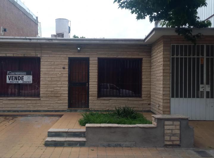 Casa · 200m² · 5 Ambientes · 1 Cochera