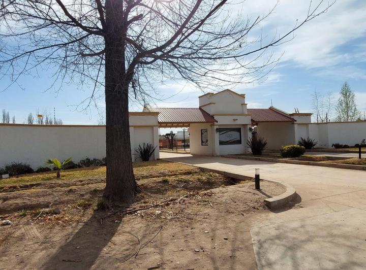Terreno · 680m²