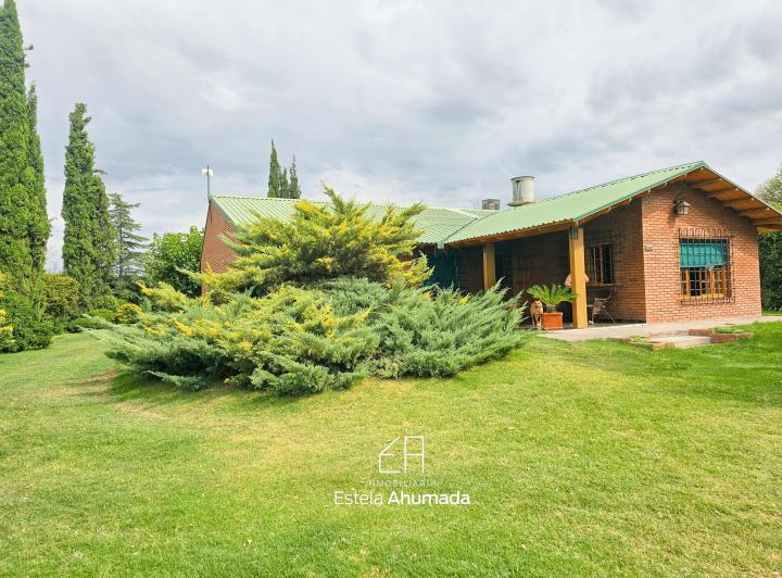 Casa · 308m² · 3 Dormitorios · 1 Cochera