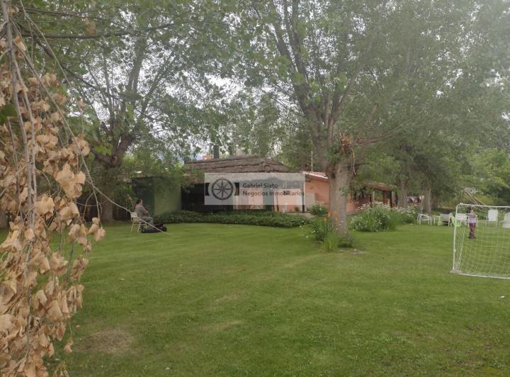 Casa · 350m² · 10 Ambientes