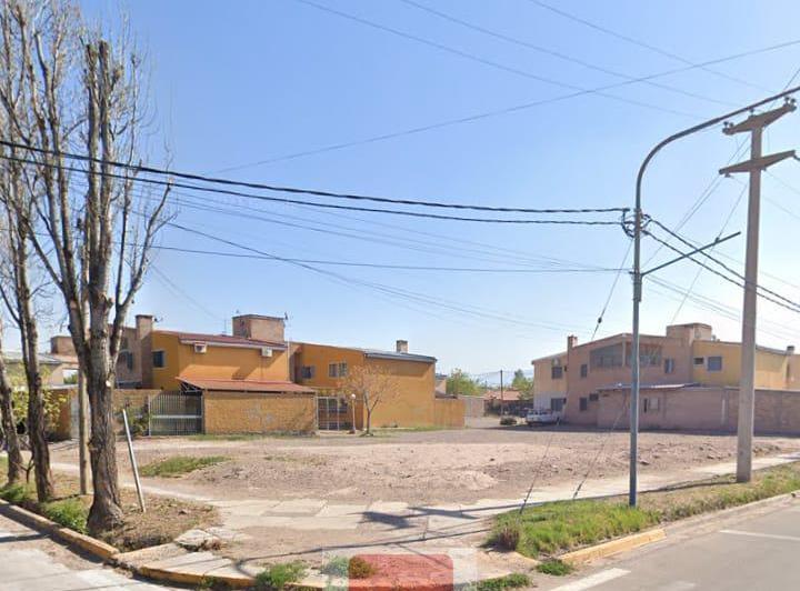 Terreno · 192m²