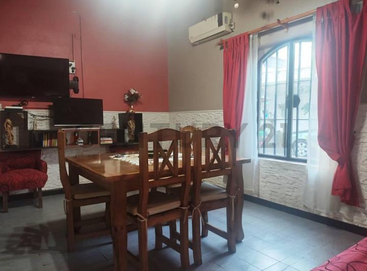 Casa · 120m² · 5 Ambientes · 2 Cocheras