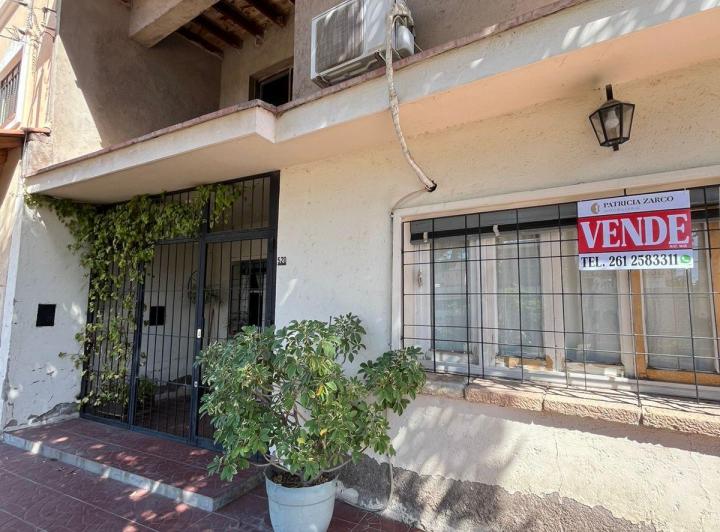 Casa · 87m² · 4 Ambientes · 1 Cochera
