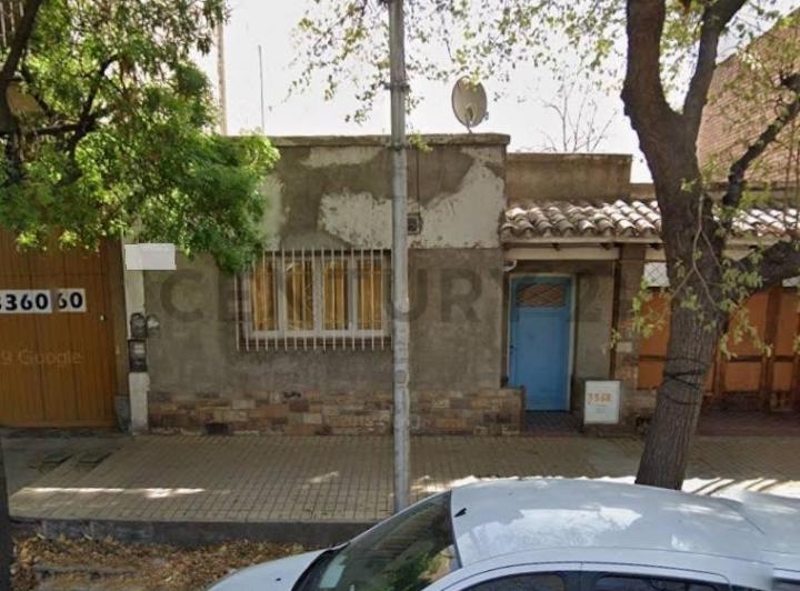 Terreno · 211m²