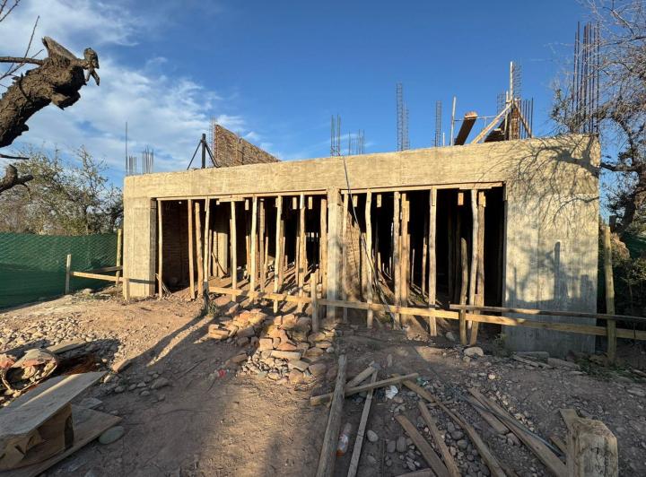 Terreno · 215m²