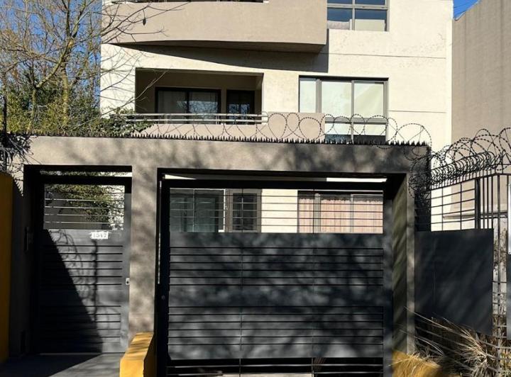 Departamento · 90m² · 6 Ambientes · 1 Cochera