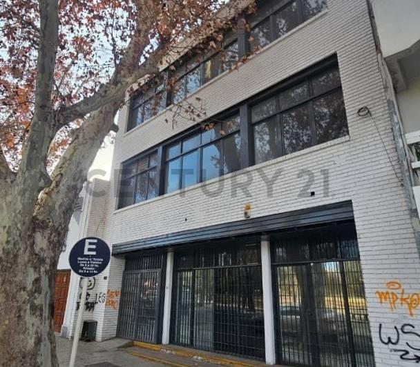 Oficina comercial · 329m²