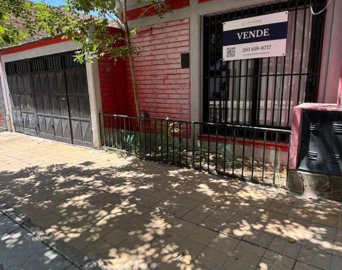 Casa · 160m² · 4 Ambientes · 1 Cochera