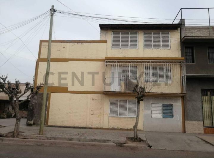 Casa · 184m² · 9 Ambientes