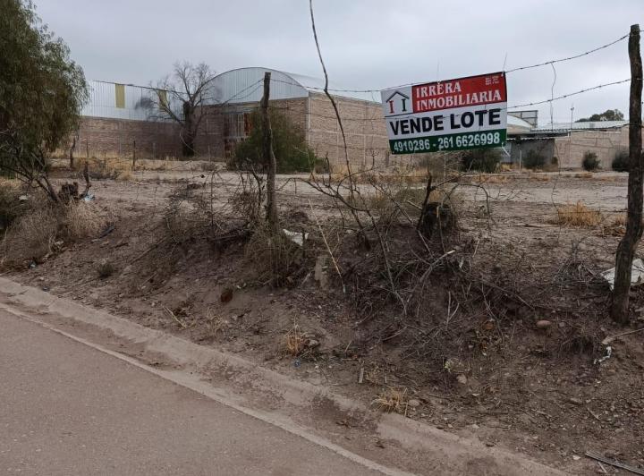Terreno · 1048m²