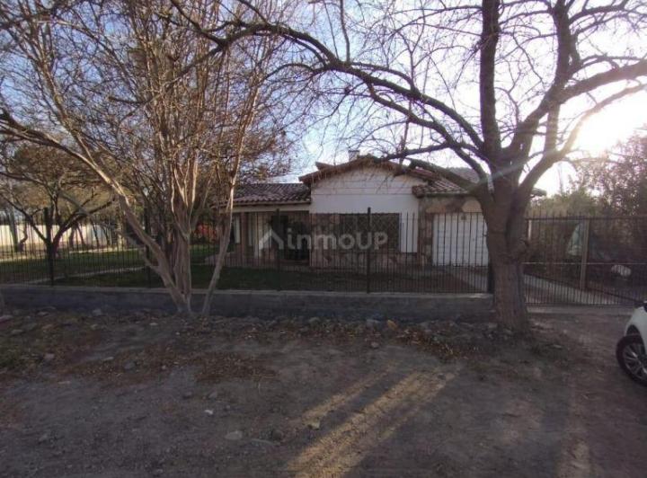 Terreno · 220m²