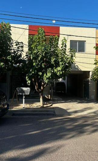 Casa · 60m² · 4 Ambientes · 1 Cochera