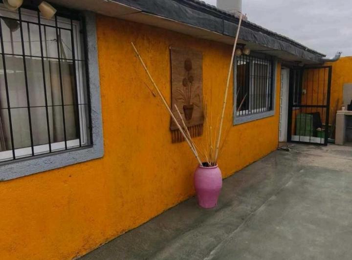 Casa · 1m² · 6 Ambientes · 2 Cocheras