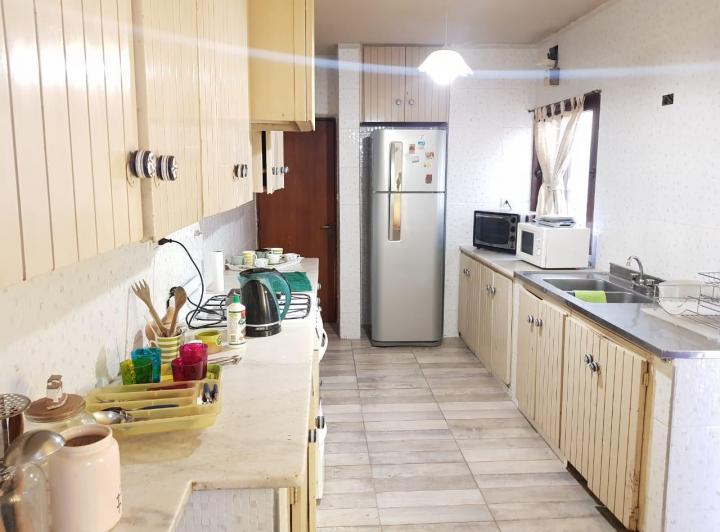 Casa · 220m² · 8 Ambientes · 1 Cochera