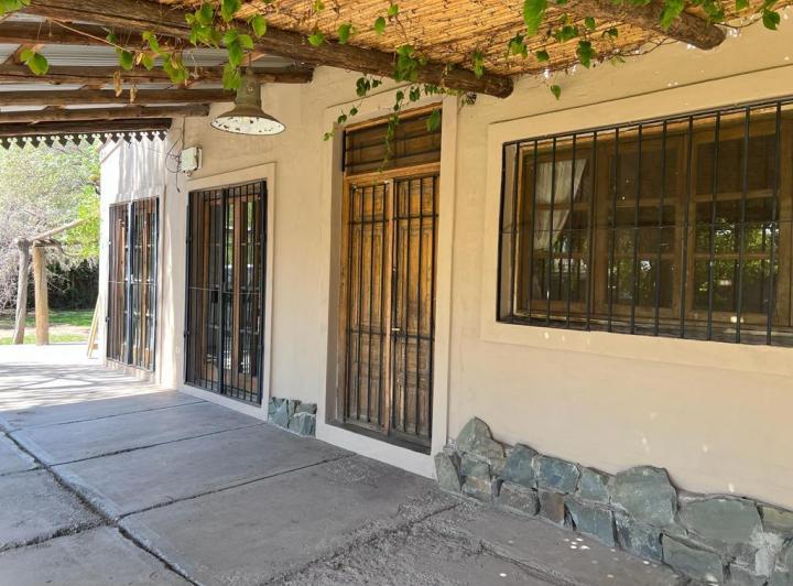 Casa · 170m² · 4 Dormitorios · 2 Cocheras