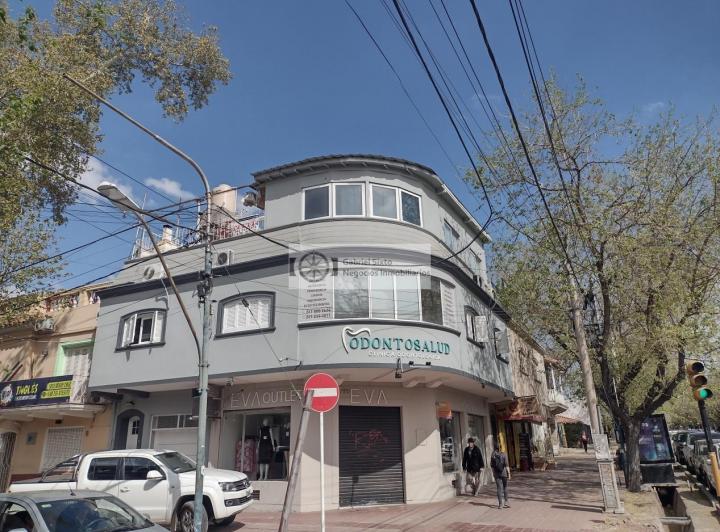 Departamento · 160m² · 15 Ambientes · 1 Cochera