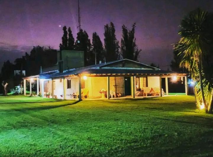 Quinta vacacional · 350m² · 5 Ambientes · 2 Cocheras
